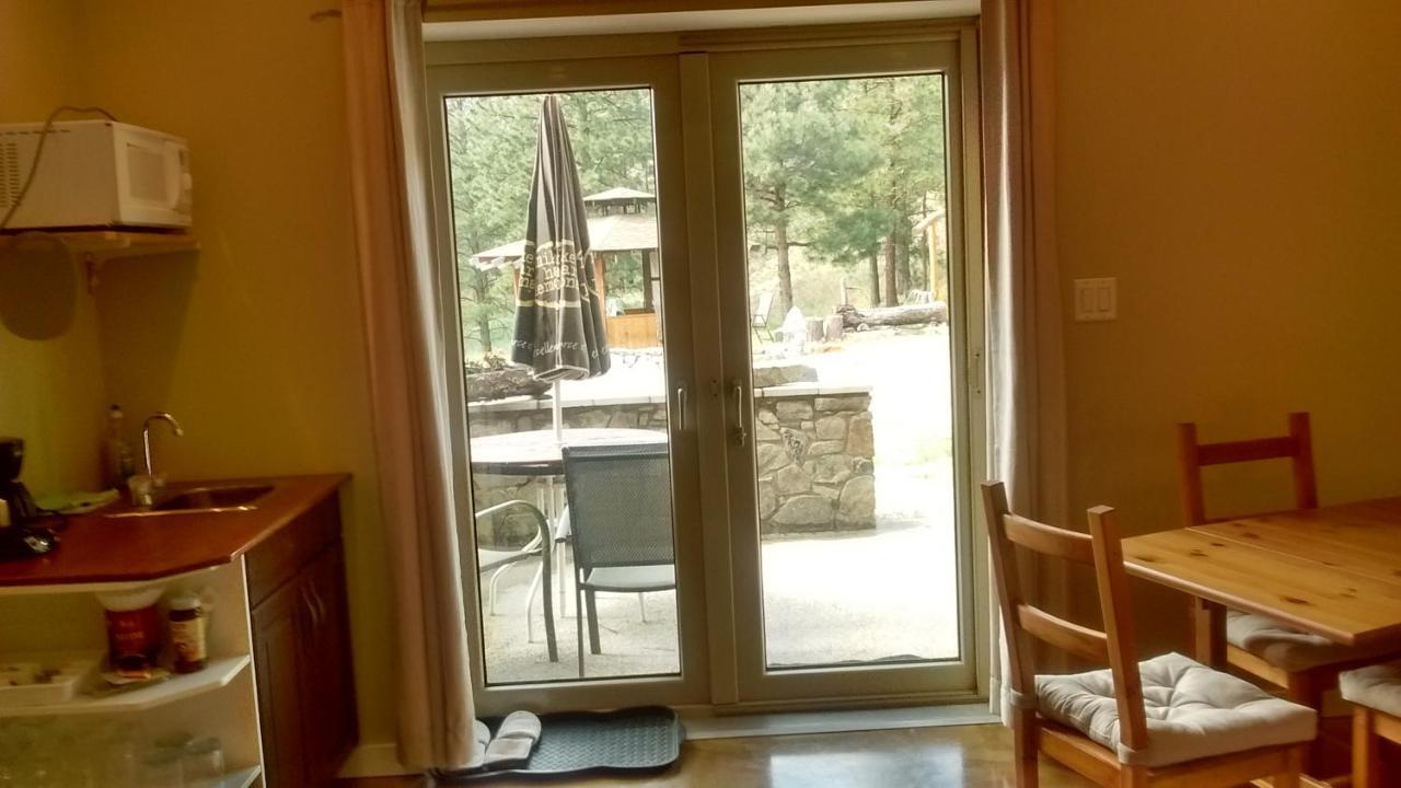 Baergnaescht B&B Осойос Екстериор снимка
